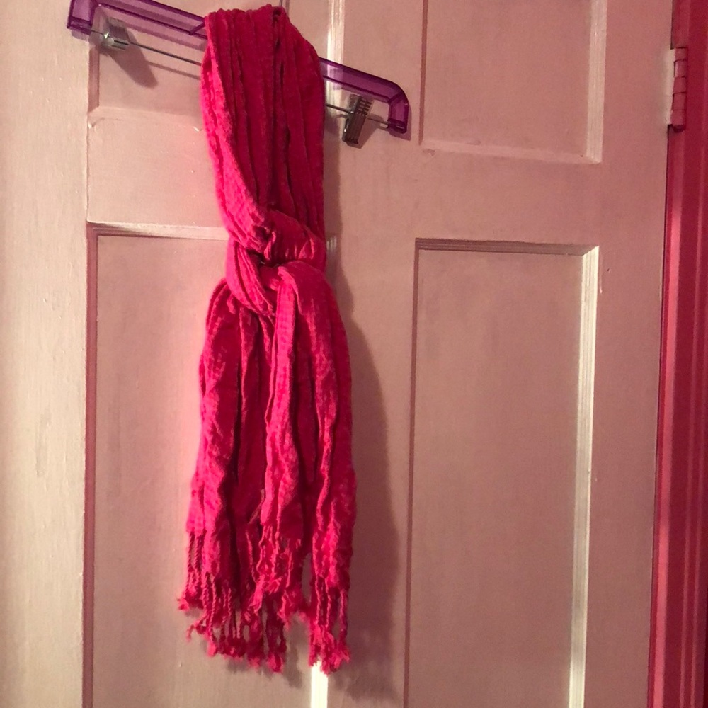 Pink scarf! - Picture 2 of 3
